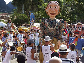Segurana e muita alegria no Carnaval de Terespolis - Foto: Portal ter
