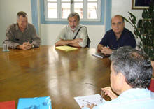 Jorge Mario conversa com membros da Liga das Escolas de Samba em seu Gabinete - Foto: Roberto Ferreira