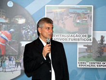Prefeito Jorge Mario apresenta os projetos - Clique para ampliar - Foto: Portal Ter