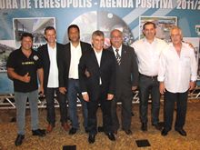 Vereadores e Prefeito Jorge Mario: unidos pelo bem de Terespolis - Clique para ampliar - Foto: Portal Ter