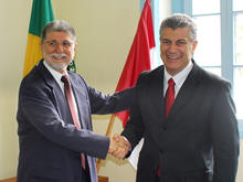 Ministro Celso Amorim e Prefeito Jorge Mario - Foto: Roberto Ferreira