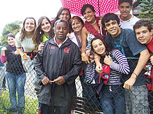 Andrade tira fotos com flamenguistas na Granja - Foto: Arquivo Pessoal do Orkut