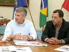 Prefeito Jorge Mario e o novo Secretrio de Trabalho e Emprego, Marcos Ferreira dos Santos - Foto: Arquivo / AssCom