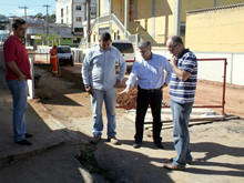 Em julho, Prefeito e Secretrios vistoriaram obras na Barra do Imbu - Foto: Arquivo AsCom