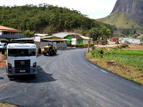 Estrada vicinal em Mottas - foto: Davi Almada