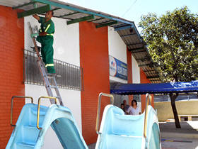 Na Creche Oscar Lobato foi feita a reforma do telhado - Foto: Marcelo Rosa