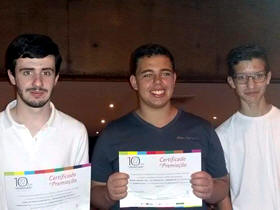 Os alunos medalhistas teresopolitanos - Foto: Marcelo Ferreira