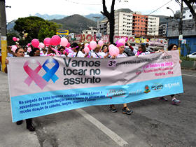 Caminhada da campanha de preveno ao cncer - Foto: Marcelo Rosa