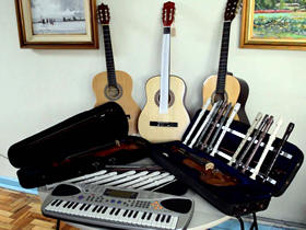 Instrumentos musicais - Imagem de arquivo