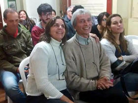 Conselheira estadual de Cultura, Nara Zeitune, e o presidente da ACIT, Serge Victor Hours, acompanham palestra - Foto: PMT