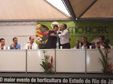 Pref. Roberto Petto e Sec. Estadual Chistino �ureo - Clique para ampliar - Foto: Portal Ter�