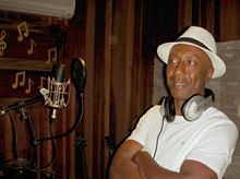 Cantor Ivson Lins - Clique para ampliar - Foto: Divulgação