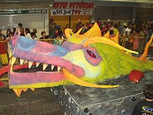 Carro alegórico de 2006 - Foto: Portal Terê