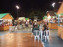 Praça de Alimentação na Praça Olímpica - Clique para ampliar - Foto: Portal Terê