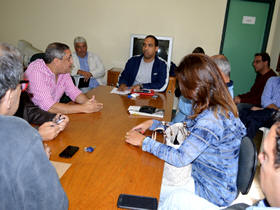 Equipe Organizadora prepara a programao da 31 Feport - foto: Davi Almada