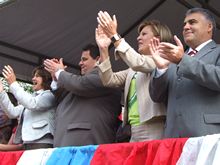 Primeira-dama Edna Petto, Prefeito Roberto Petto, Sec. de Educao Maria do Rosrio e pres. da Cmara, Jos Carlos Faria - Clique para ampliar - Foto: Portal Ter