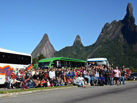 Apreciadores de ônibus reunidos em Teresópolis - Foto: Jorge Maravilha