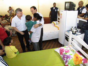Entrega simblica dos Kits - Foto: Portal Ter