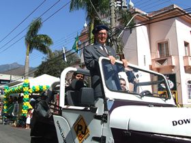 Homenagem ao pracinha Jayr Claussen - Clique para ampliar - Foto: Portal Terê
