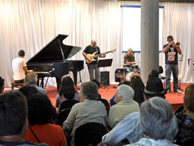 Além da Poesia, diversas artes presentes no evento - Foto: Unifeso