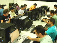 A 14 edio da Maratona de Programao acontece neste sbado nos laboratrios do curso de Cincia da Computao do UNIFESO - Foto: Arquivo/Unifeso