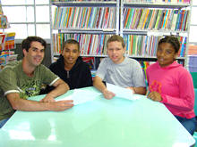 Professor Carlos Brunno, Fabrcio Maciel, Bruno Pimentel e Vanessa dos Santos: Vencedores do Concurso Nacional de Poesia - Foto: SecCom