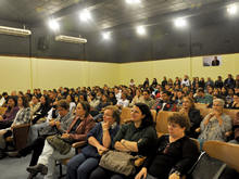 Os novos alunos foram recebidos pelos Pr-Reitores, Diretores dos Centros, Coordenadores de Cursos, professores e assistentes - Foto: Luis Fillipe Ullmann/UNIFESO