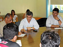 Prefeitura e ambulantes buscam alternativa emergencial para a venda de mercadorias dos comerciantes informais - Foto: Roberto Ferreira