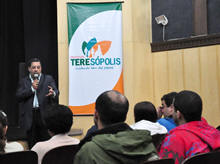 Secretrio Marcos Ferreira fala sobre cooperativismo para profissionais de enfermagem - Foto: Roberto Ferreira