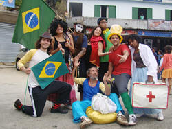 Os agentes culturais Thiago Housen, Giselle Rosini, Alexandre Zigoto, Cintia Luando, Tomaz Garcia, Diego Prata, Maura Ferreira e Srgio Moraes - Foto: Cludio Furtado