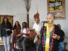Dona Menininha cantou com a filha Beth, acompanhada de Patrcia Arajo, PC e Z Luis - Foto: Cludio Furtado