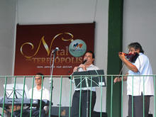 Trio Oswaldo Carvalho, no violino, Gilson Moura, no teclado e Moiss Santos, na clarineta, apresentou um repertrio clssico de msica de cmara, no sbado, na Feirinha de Terespolis - Foto: AsCom