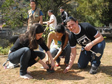 93 calouros de Direito participaram do Trote Sustentvel - Foto: Roberto Ferreira