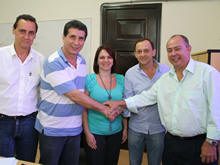 Subsecretrio Luiz Antonio Decarlo, Secretrio de Cincia e Tecnologia Leandro Aschar, Procuradora Ana Cristina da Costa Arajo, Secretrio de Desenvolvimento Econmico Nassouj Ejje e Ronaldo Azevedo, da UFF - Foto: Marco Esteves