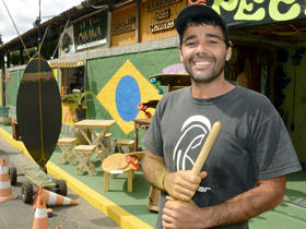 Amaury enfeitou a loja confiante em uma boa campanha - Foto: Marco Esteves