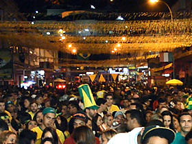 Torcida na Regadas - Foto: Jeferson Hermida