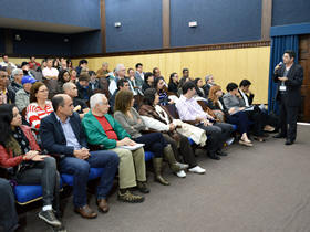 Consultor Alceu Galvo apresenta o diagnstico de Terespolis - Foto: Marcelo Rosa