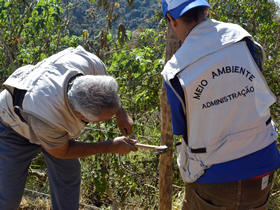 Colocao de cercas - foto: Marcelo Rosa