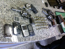 Material apreendido - Foto: Polcia Militar 30 BPM