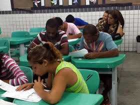 Alunos da EJA municipal participam da Maratona - Foto: Marcelo Ferreira