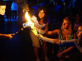 O Mito de Prometeu é encenado - Foto: Marcelo Ferreira