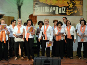 Coral 'Cantar é Viver' - Foto: Roberto Ferreira