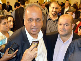 Prefeito Márcio Catão com o governador Luiz Fernando Pezão - Foto: AssCom PMT