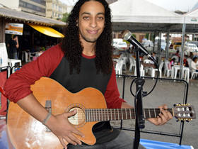 O cantor e compositor Spencer - Foto: PMT