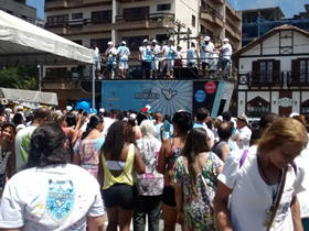 Concentrao do Bloco Deu Branco na Feirinha - Foto: PMT