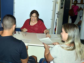 Professora e pesquisadora Josely Nunes Villela (blusa vermelha) - foto: PMT