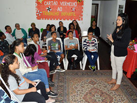 Alessandra Miranda, palestrante da roda de conversa sobre o trabalho infantil - Foto: AsCom PMT