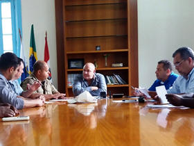 Prefeito Pedro Gil em reunio - Foto: AsCom PMT