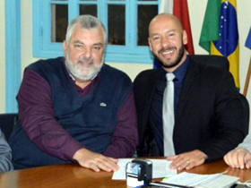 Prefeito recebeu os representantes da JUCERJA - Foto: Jorge Maravilha