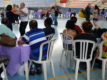 Baile do Carinho para a Melhor Idade, no Ginsio Pedro - Foto: AsCom PMT